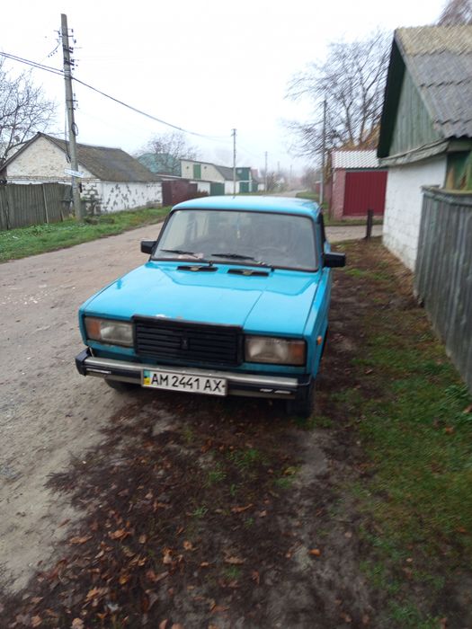 Продам ваз 2107  на газу