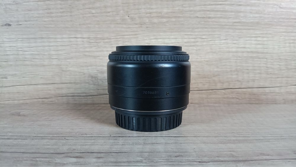 Sigma Super-Wide II 24mm f2.8 Macro обʼєктив з широким кутом для Canon