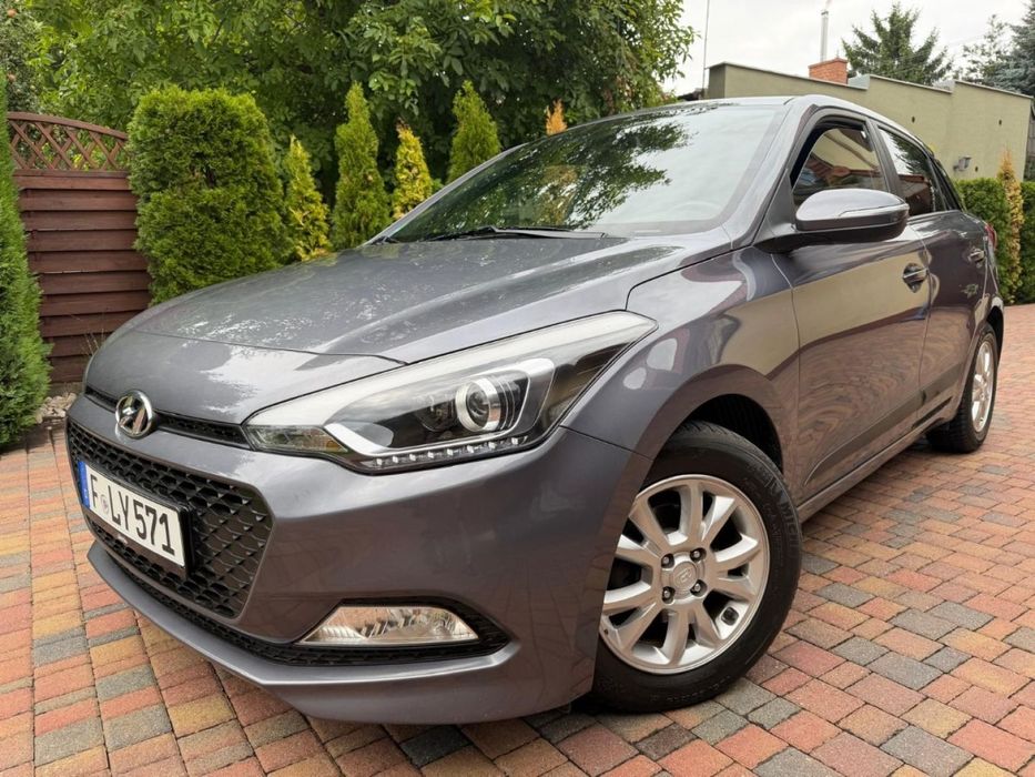 Hyundai i20 1,2 85 KM*LEDY* parktroniki* podgrzewane fotele i kierownica*