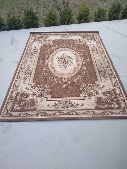 Dywan 2m x 3m używany