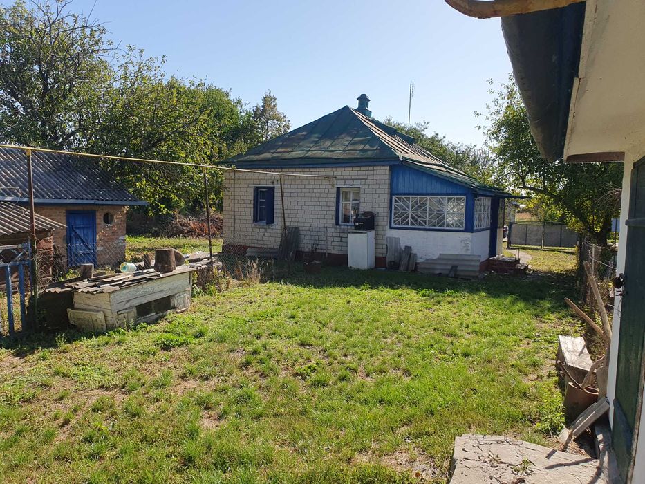 Продаж будинку в селі