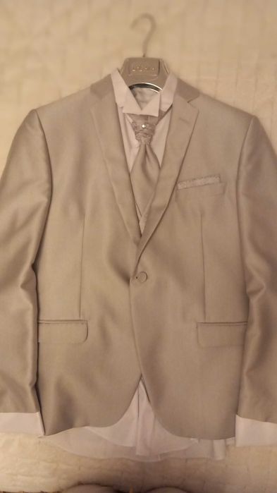 Fato Noivo, Nunca Foi Usado!