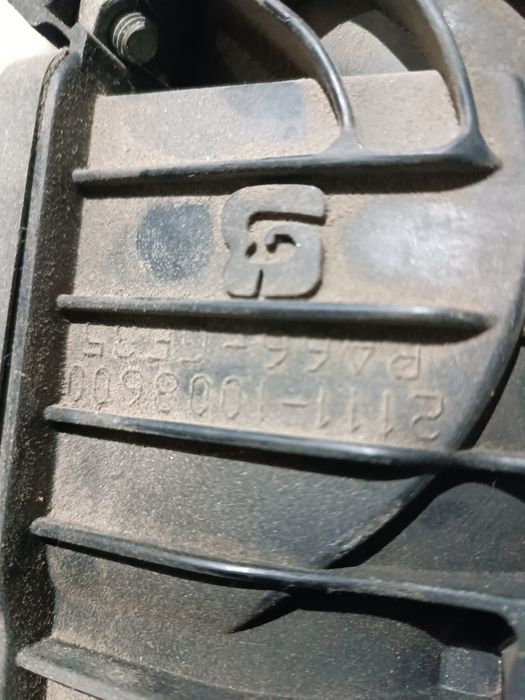 Впускний колектор Ваз Калина 1117