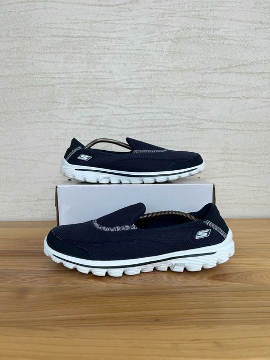Skechers Go Walk 2 rozmiar 41 wsuwane damskie buty sportowe modne trampki lekkie