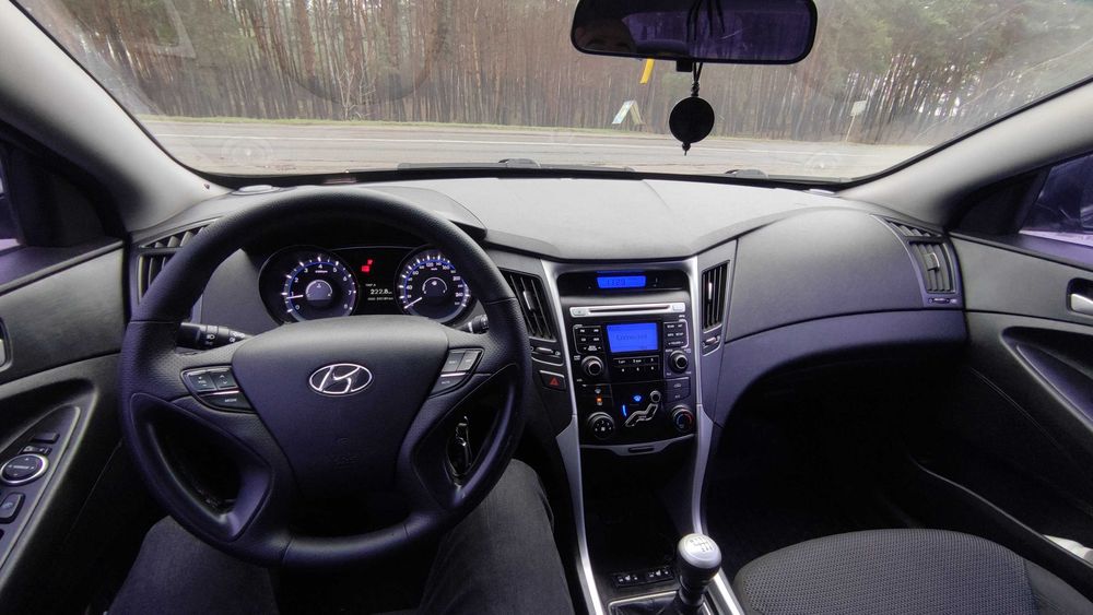 Продам Hyundai sonata YF 2.0 мех Г/Б