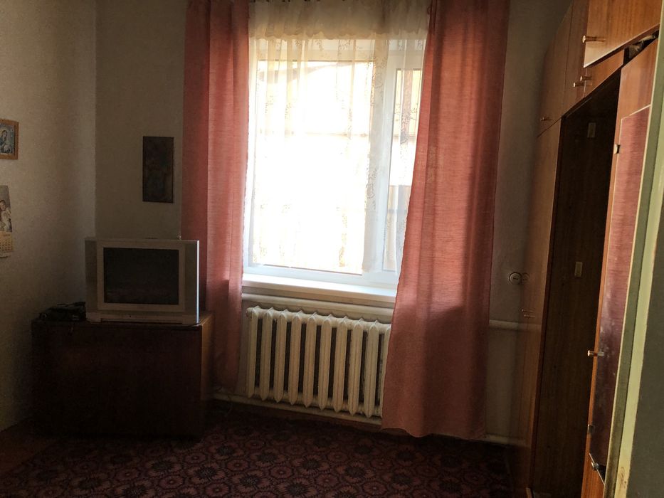 Будинок в м.Тараща центр 100 кв.м 4 кімнати