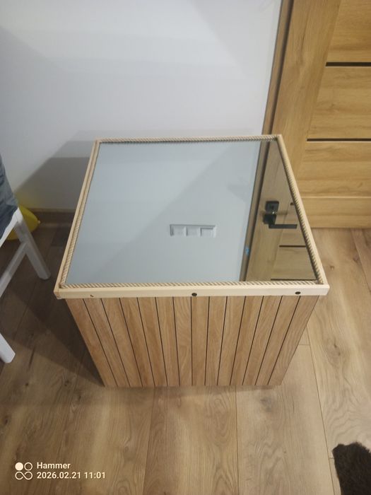 Stolik  kawowy z efektem nieskończoność.