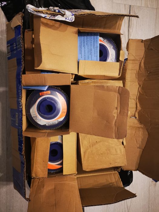 Zestaw 60 Tarcz szlifierskich  listkowych  marki Garant  125 x 22,2 mm