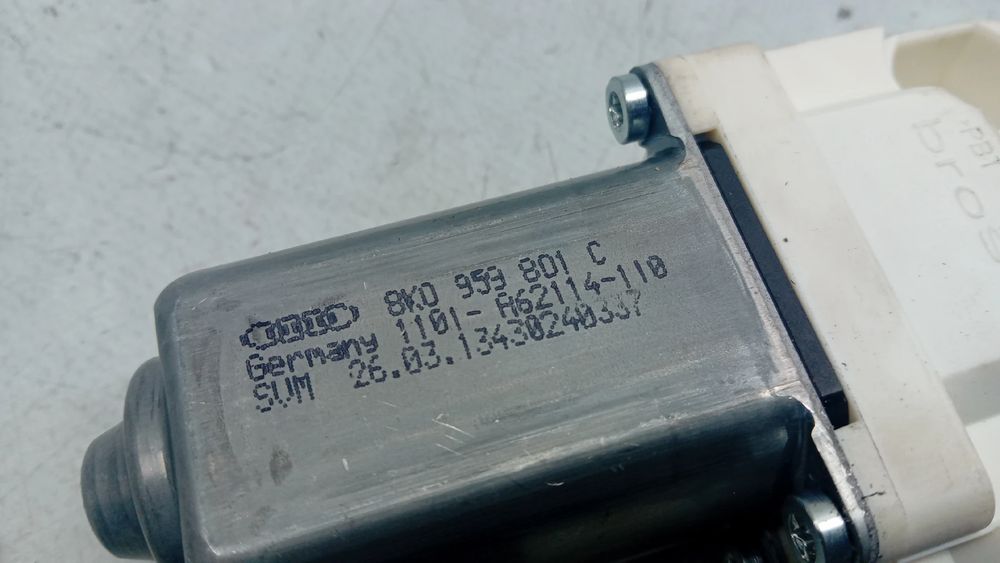 Motor vidro frente esquerdo AUDI A1 Sportback (8XA, 8XF)