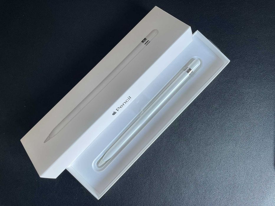 iPad 8th geração com apple pencil e keyboard