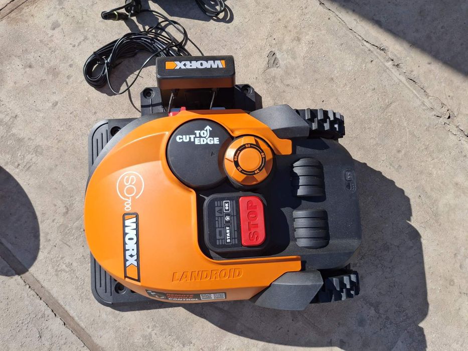 Робот -газонокосарка