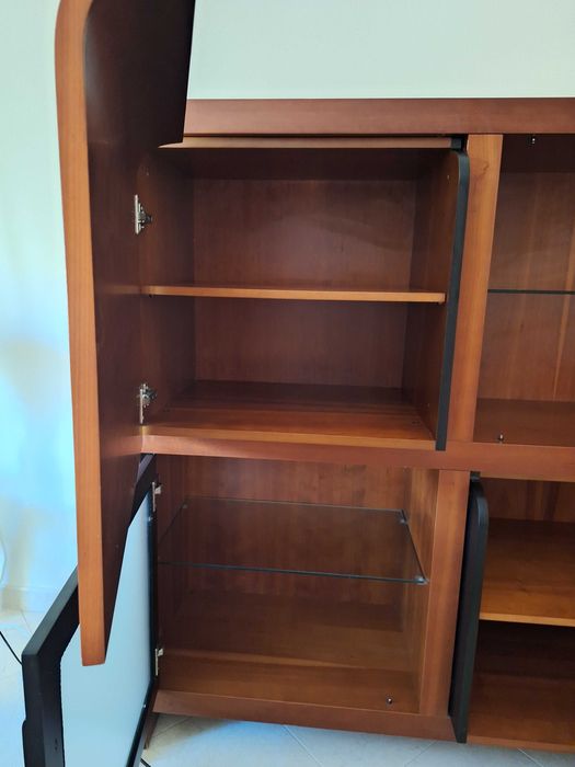 Móvel de sala em cerejeira