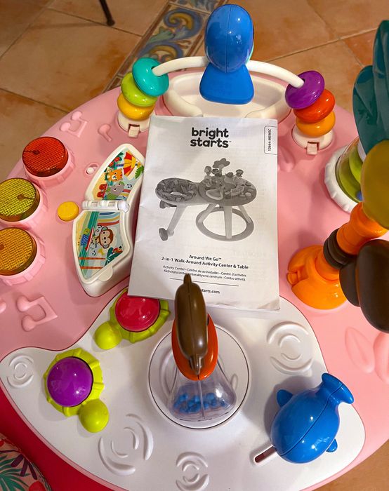 Brinquedo lúdico/interativo para bebé
