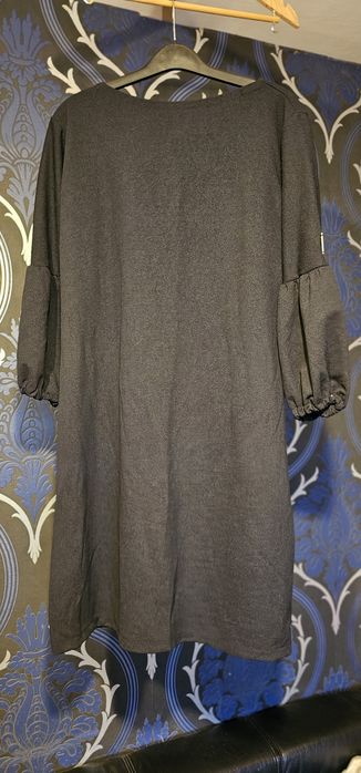 Nowa damska sukienka r. 42.