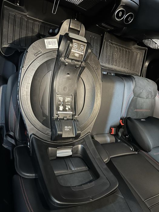 Britax-Romer автокрісло BABY-SAFE3 I-SIZE  с базой