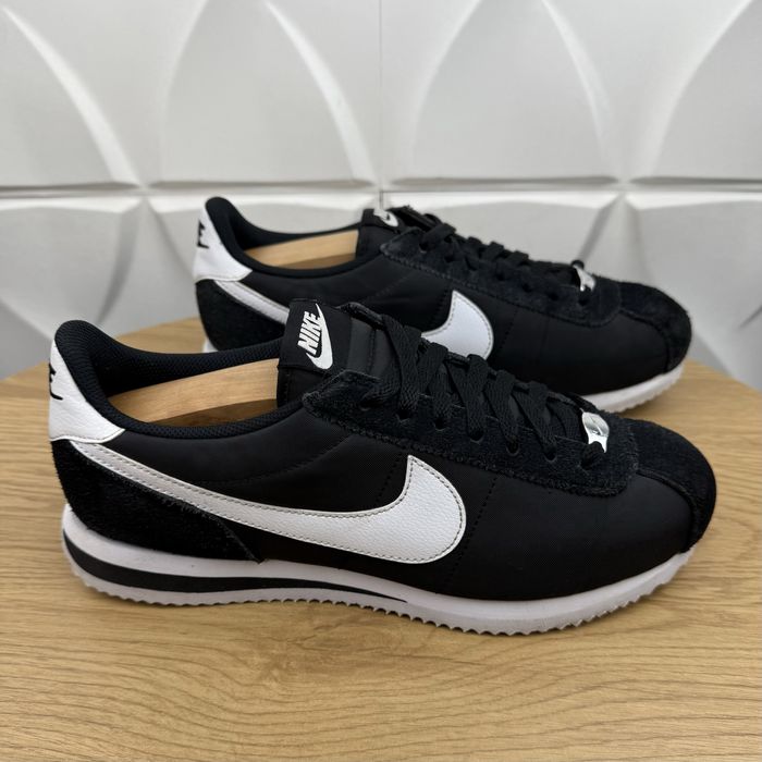 Оригінальні кросівки Nike cortez