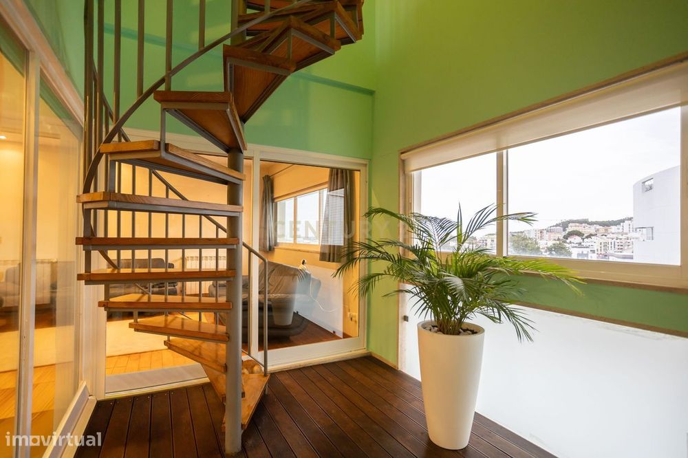 Um Apartamento com Alma de Moradia ; T3+1 + Terraço de 143 m²