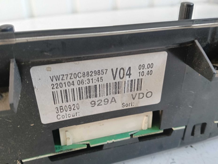 Licznik Zegary Volkswagen Passat b5 1.9 tdi 3B0,920,929A WYSYŁKA