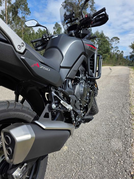 Honda Transalp 750 impecável