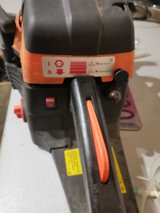 Продам бензопилу