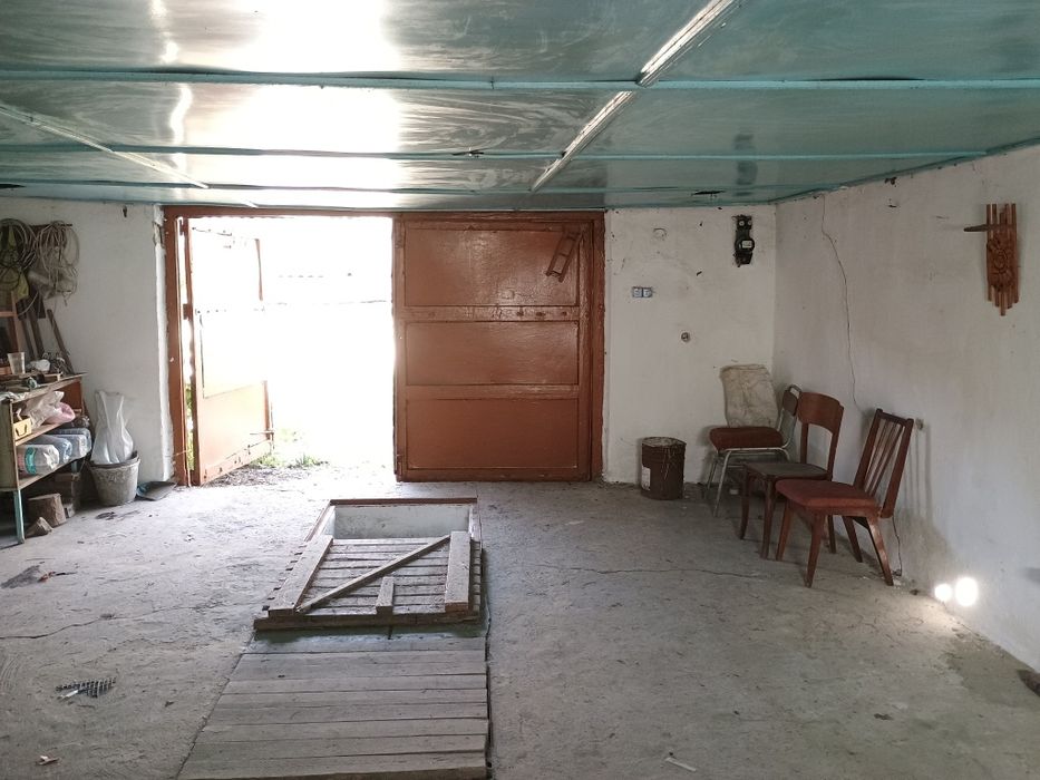 Продам гараж в 119 р-ні (біля кладовища)