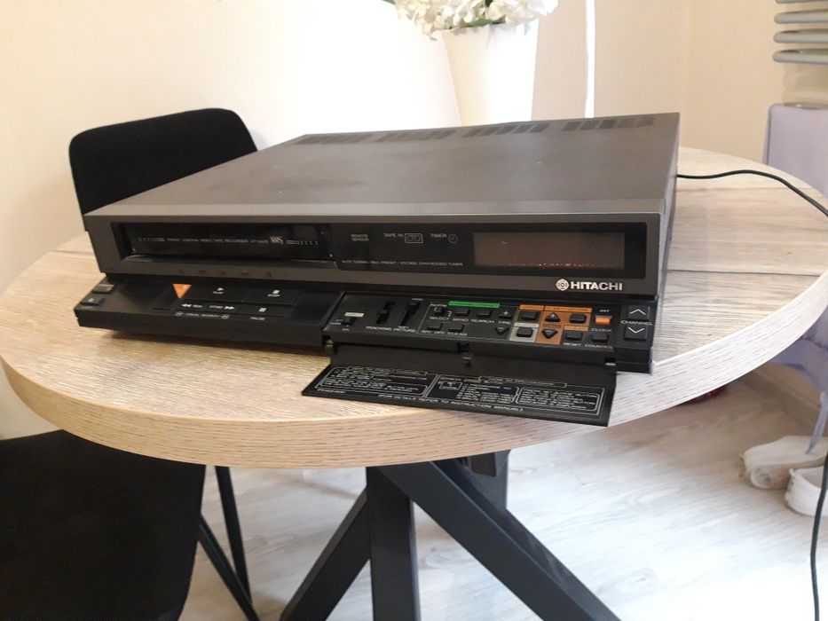 Maagnetowid HITACHI  VT-640 E  VIDEO DECK