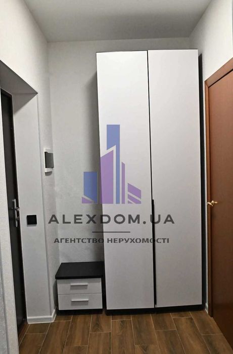 Продаж 1к квартири вул. Героїв Крут 14. Бровари