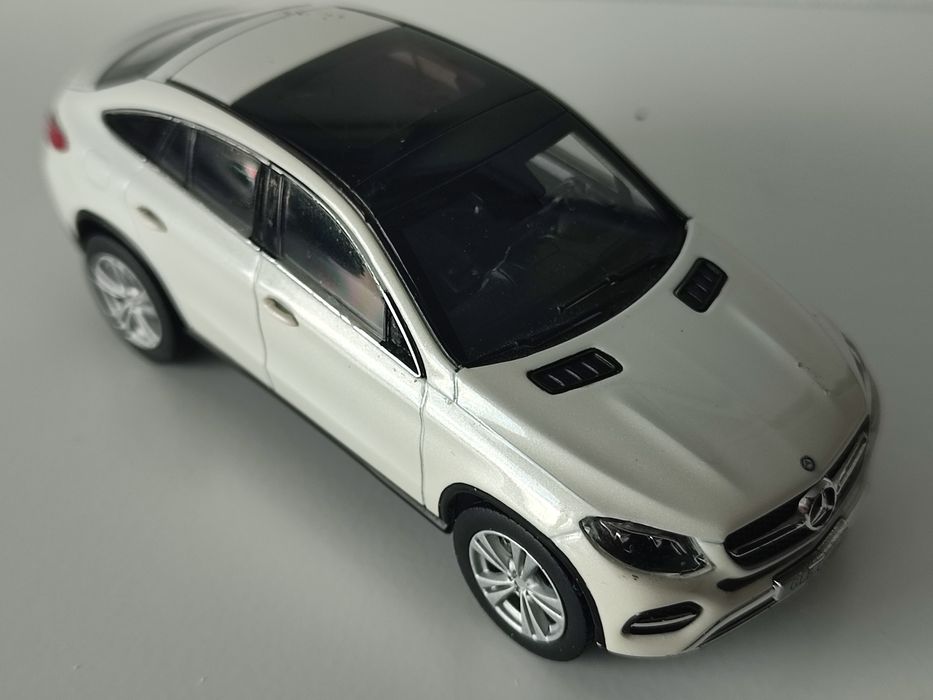 Mercedes-Benz Gle Coupe 2015 White  - Norev  1:43