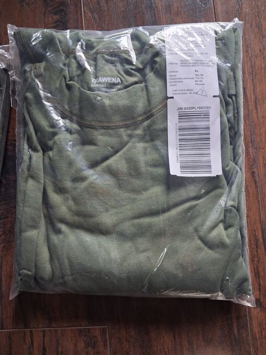 Bielizna zimowa dzianiny trudnopalnej z długim rękawem