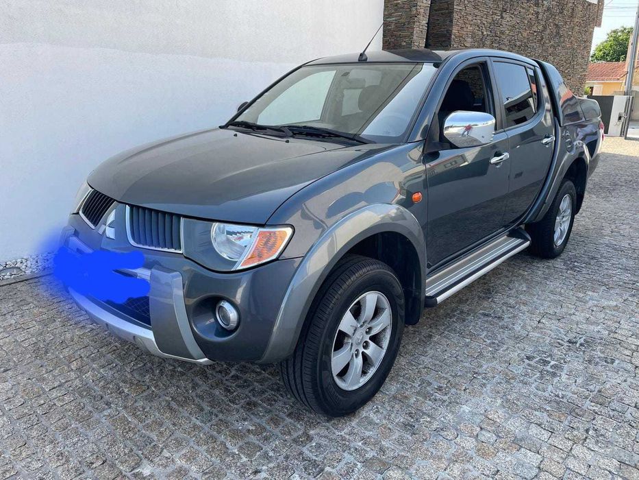 Mitsubishi stracar