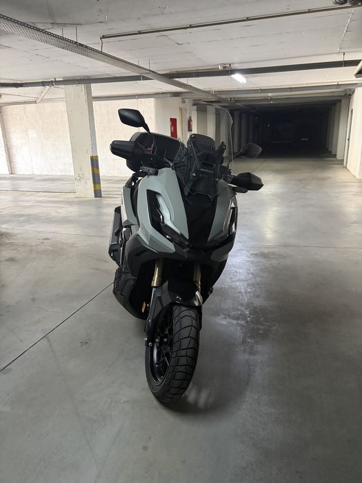 Honda ADV 350 Cinza