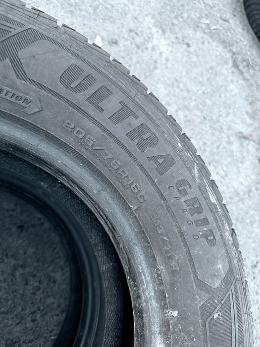 205 75 16 Goodyear UltraGrip Cargo 90% 2023 Шини Зима