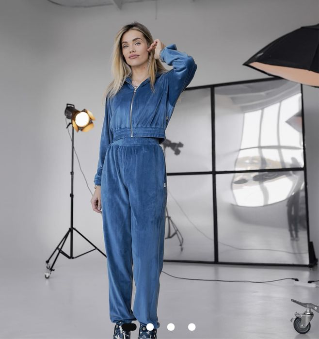 Велюровий костюм бренду Marymax