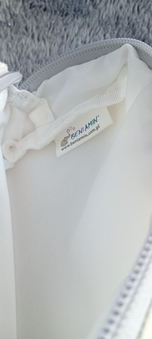 Biały piórnik z motywem pandy