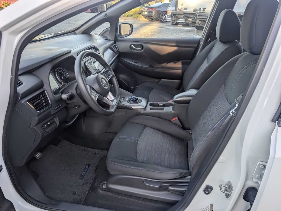 Nissan LEAF S      2019