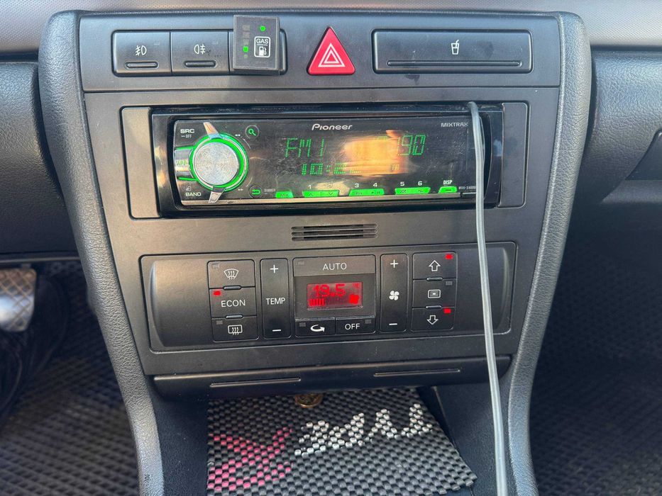 Audi A4 2000 1.8 атмо Газ/Бенз МКПП - Обмін/Кредит/Лізинг