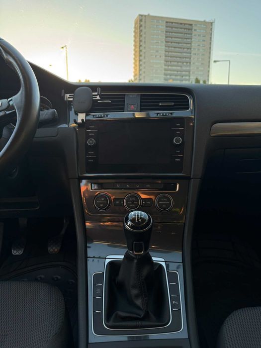 VW Golf VII (7,5) 1.6 TDI 115cv Comfortline | Manutenção Certificada