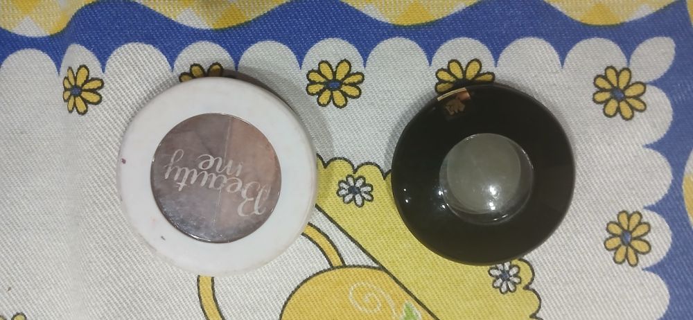 Sombra para olhos.