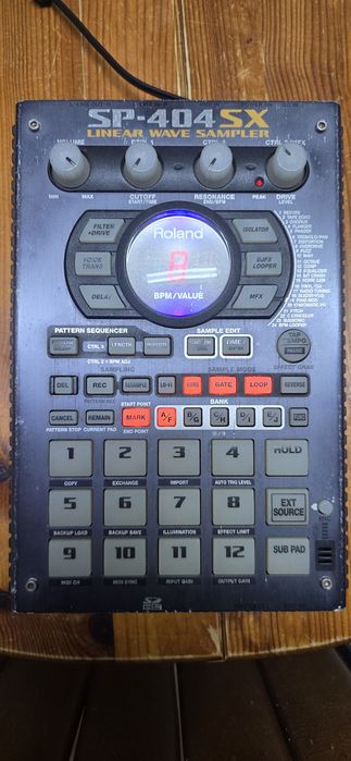 Roland SP404-SX.