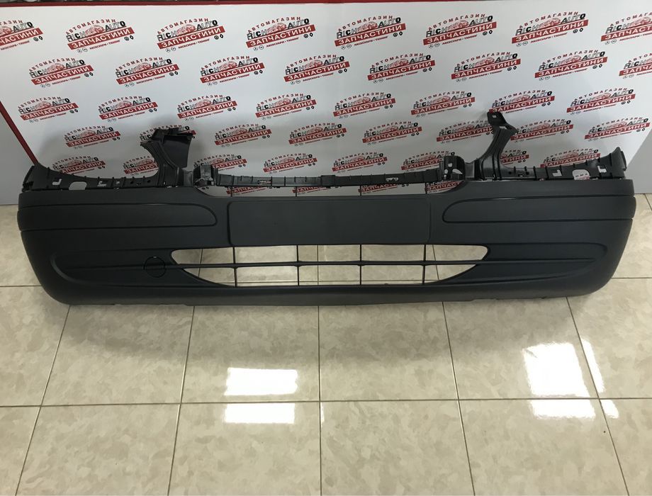 Бампер передній Mercedes Vito 639  2003-2010р дорест дорестайлінг