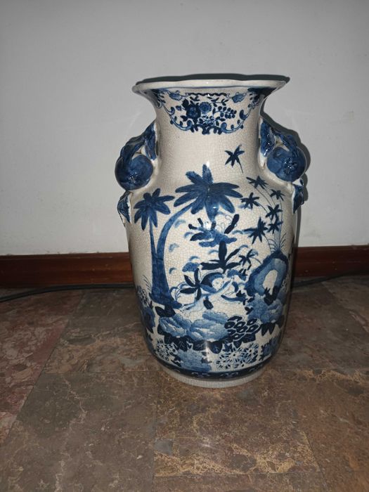 Vaso de porcelana chinesa antigo