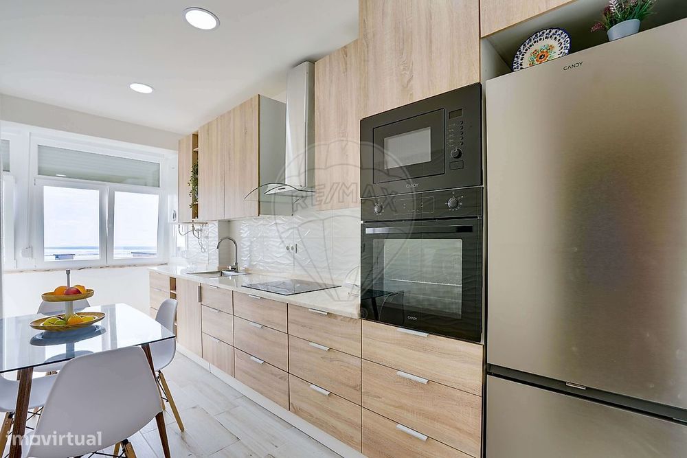 Apartamento T2 para venda — Santa Iria De Azoia, São João Da Talha E Bobadela, Lisboa