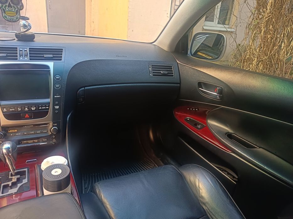 Продам Lexus GS300