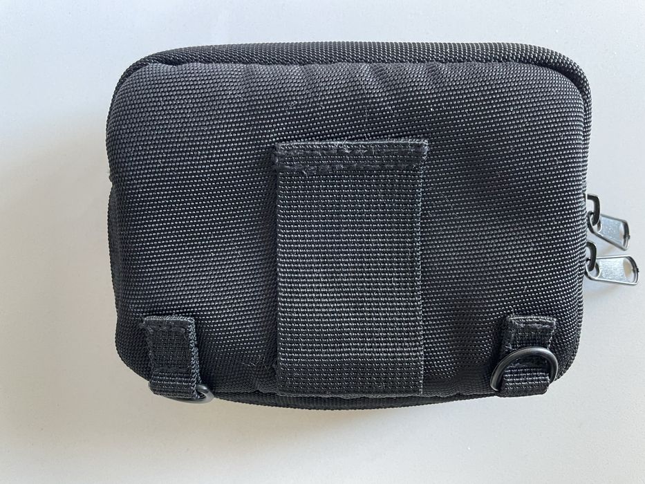 Bolsa Compacta T’nB p/ Eletrónicos ou Acessórios–Versátil, Resistente