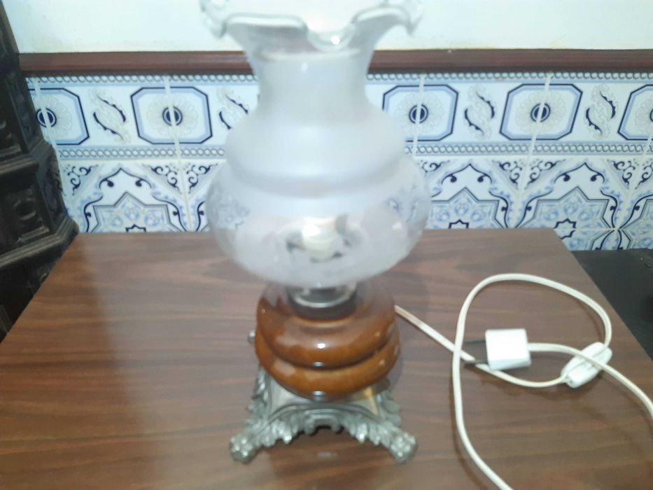 Vintage table lamp, in BRAND-NEW condition