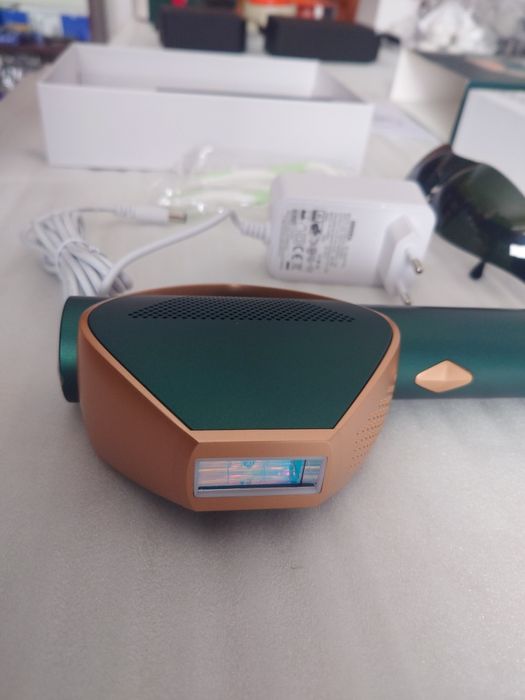 Depilator laserowy IPL Bezbolesny do Twarzy Ciała Bikini Kompletny