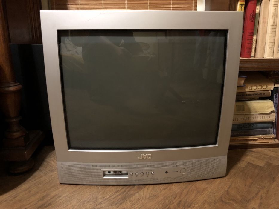 телевізор  LG , JVC 21"