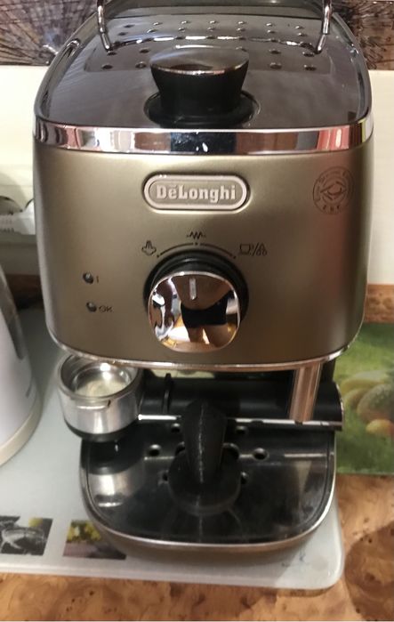 Кавоварка DeLonghi ECI 341 BZ