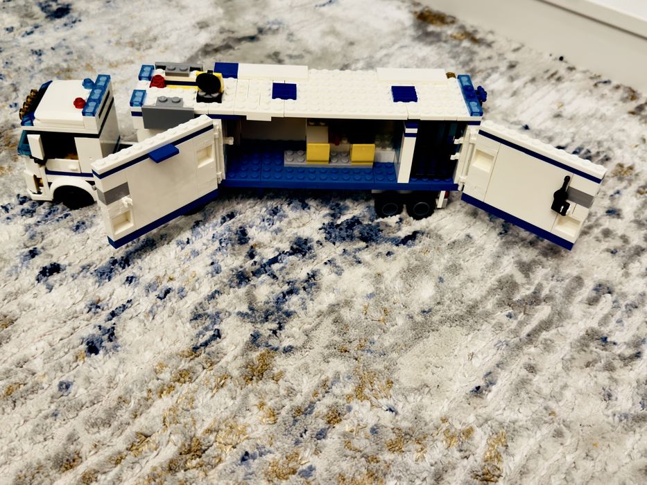 Lego Citi dwa tiry