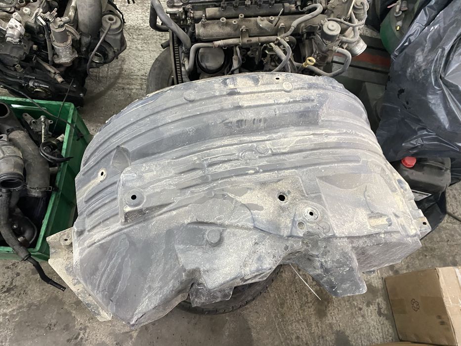 Подкрилок Підкрилок Навара Nissan Navara D40 Pathfinder R51